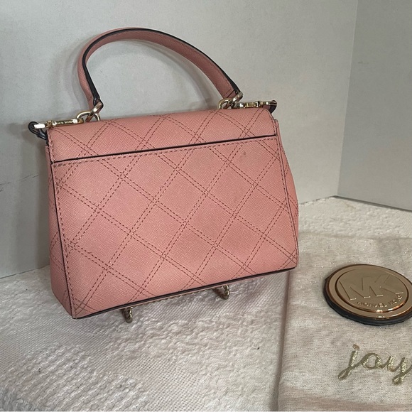 Michael Kors Blush Pink Crossbody Bag
~ Ava Small Quilted Saffiano Leather - Picture 14 of 16